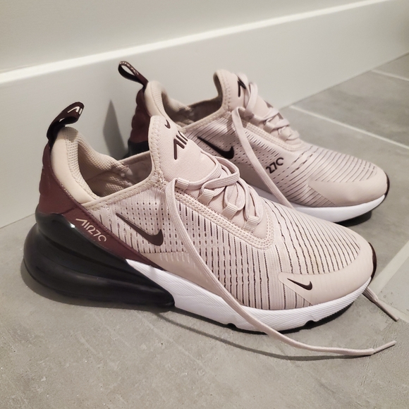 Like New Nike Women's Air Max 270 in Mauve and Burgundy. Size 8. #SW - Picture 4 of 11